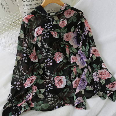 Cămașă modernă de damă cu mâneci lungi și model floral în alb-negru