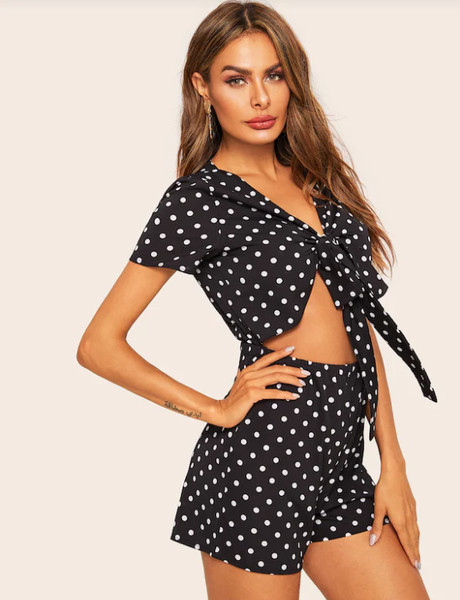 Γυναικεία ολόσωμη φόρμα πουά με κοντό μανίκι