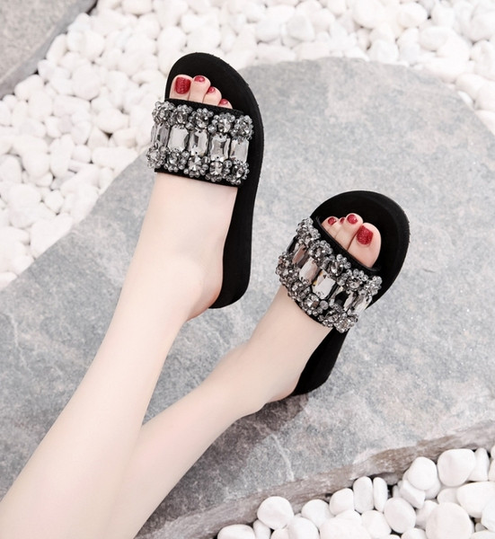 Papuci moderni de dama cu pietre