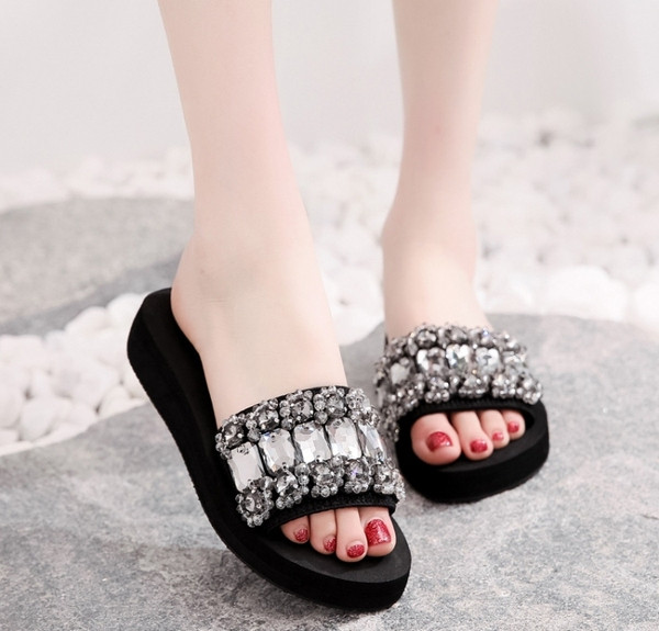 Papuci moderni de dama cu pietre