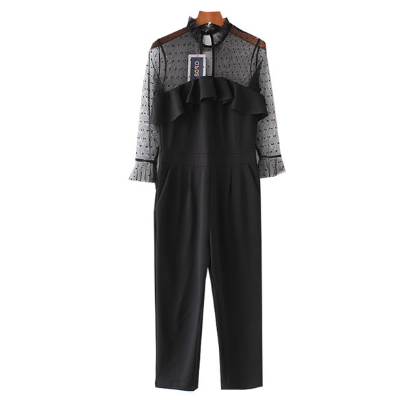 Salopetă elegantă cu mâneci și decolteu din tul în negru