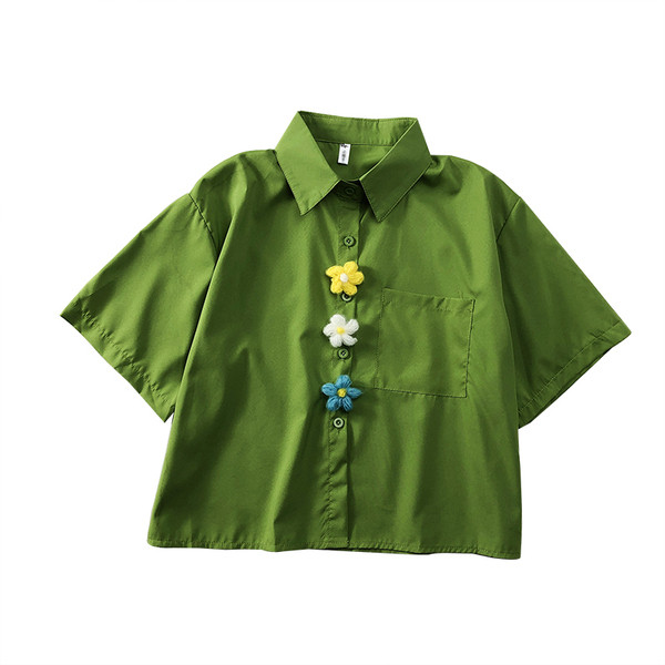 Cămașă scurtă de damă cu decor 3D și buzunar în verde și alb