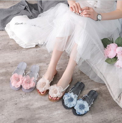 Дамски чехли през пръсти с 3D елемент цвете в три цвята