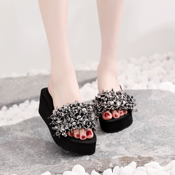 Papuci de dama moderni cu platforma cu paiete