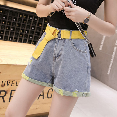 Blugi scurti de dama cu talie inalta si curea colorata