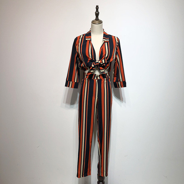 Salopetă lungă modernă în dungi, cu mâneci 7/8