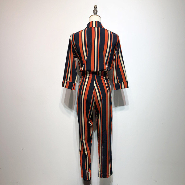 Salopetă lungă modernă în dungi, cu mâneci 7/8