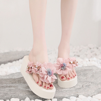 Papuci de damă peste degete cu decor floral