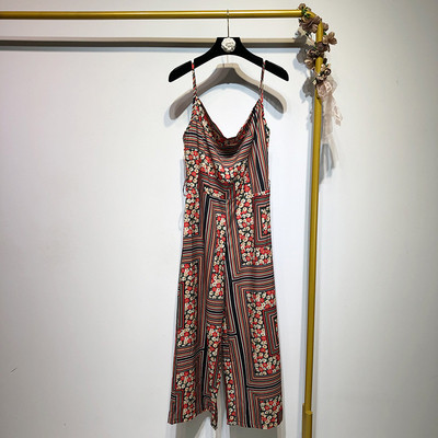 Salopeta de dama cu decolteu patrat si bretele subtiri