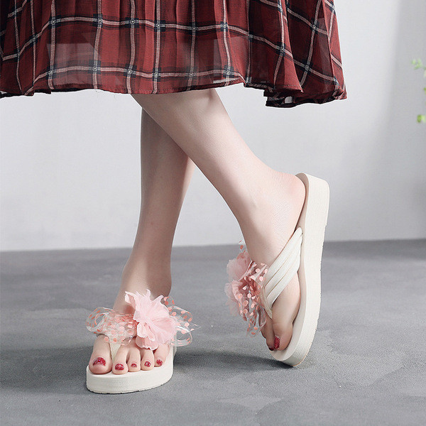 Papuci cu platforma cu flori in diferite culori