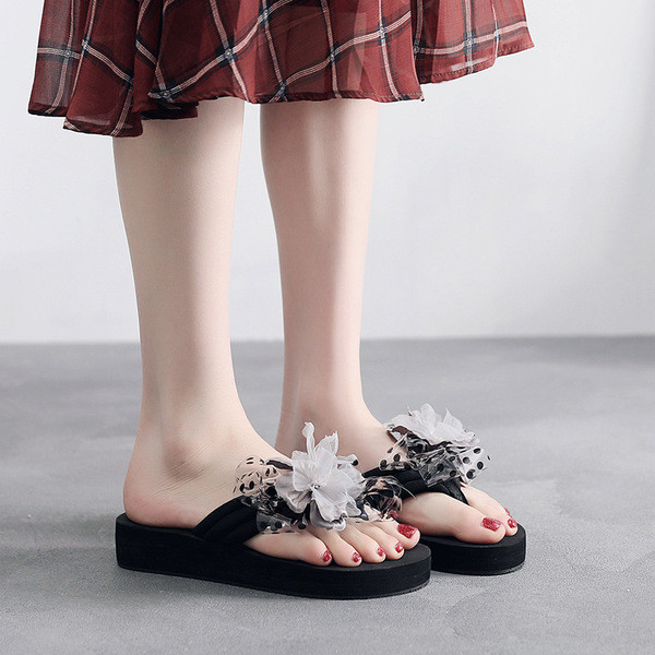 Papuci cu platforma cu flori in diferite culori