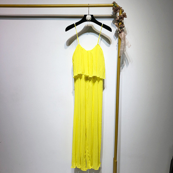 Salopeta de dama plisata de culoare galbena