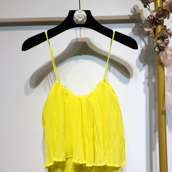 Salopeta de dama plisata de culoare galbena