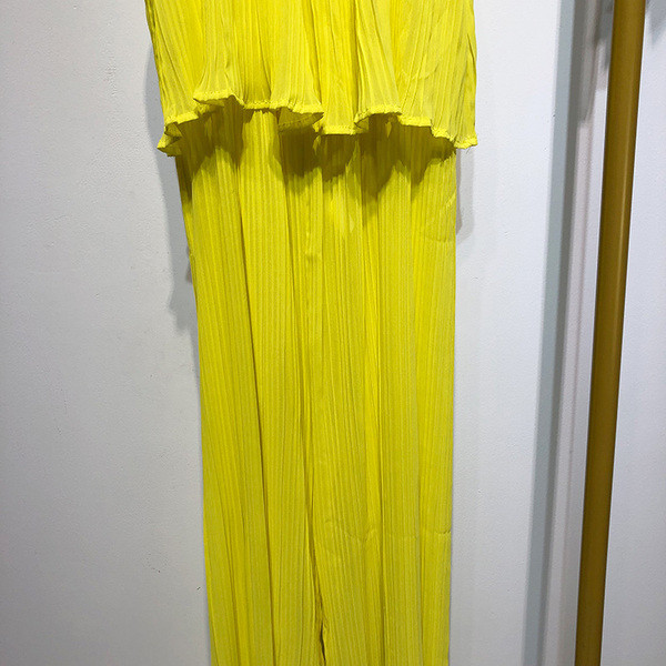 Salopeta de dama plisata de culoare galbena