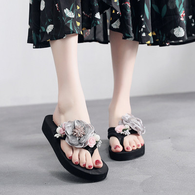 Papuci de damă cu platformă cu flori element 3D