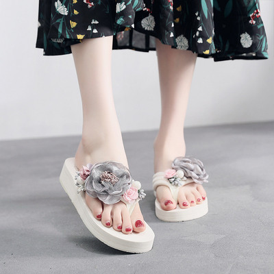 Papuci de damă cu platformă cu flori element 3D