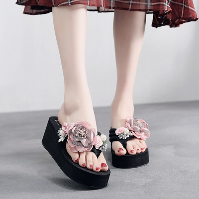 Papuci de damă cu platformă cu flori element 3D