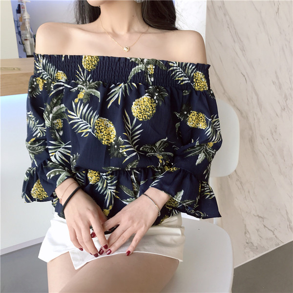 Bluza de dama de actualitate in doua culori cu motive florale