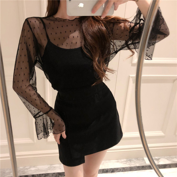 Bluză de damă modernă în negru cu puncte