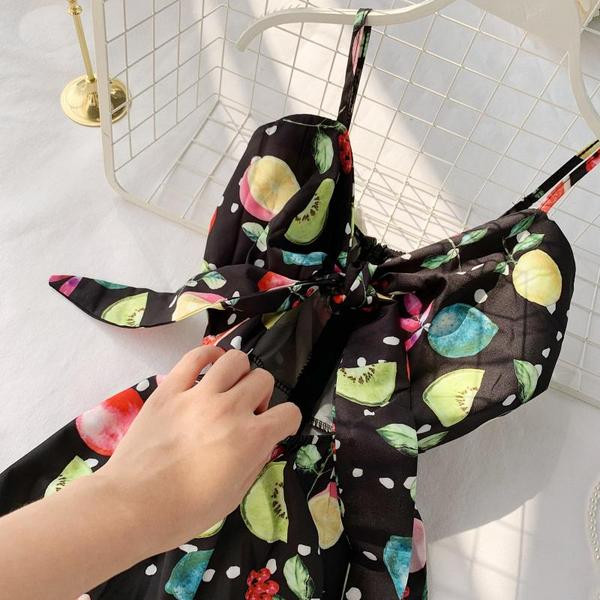 Salopeta de dama colorata cu bretele