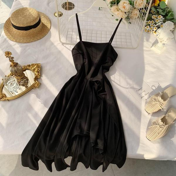 Rochie de dama cu bretele de culoare neagra