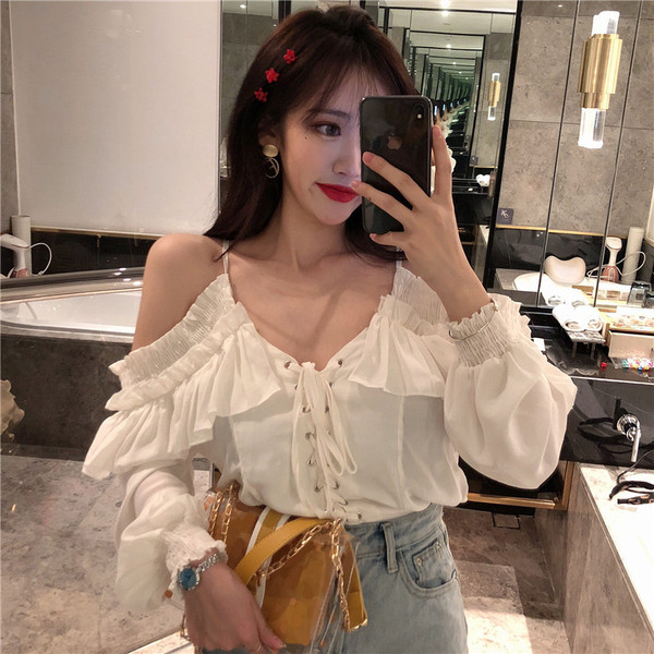 Bluză de damă modernă cu mâneci căzute în două culori