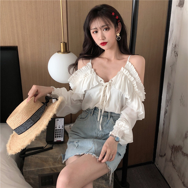 Bluză de damă modernă cu mâneci căzute în două culori