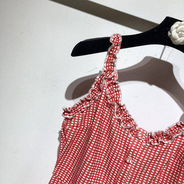 Salopeta dama in carouri cu bretele subtiri