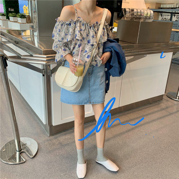 Bluză de damă modernă cu model floral în două culori