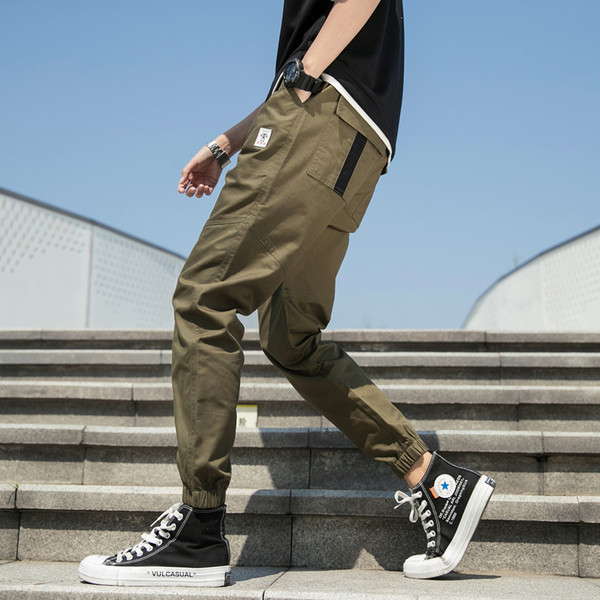 Pantaloni pentru bărbați de ultimă generație - în trei culori cu buzunare
