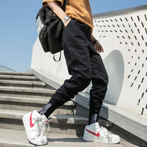 Pantaloni pentru bărbați de ultimă generație - în trei culori cu buzunare