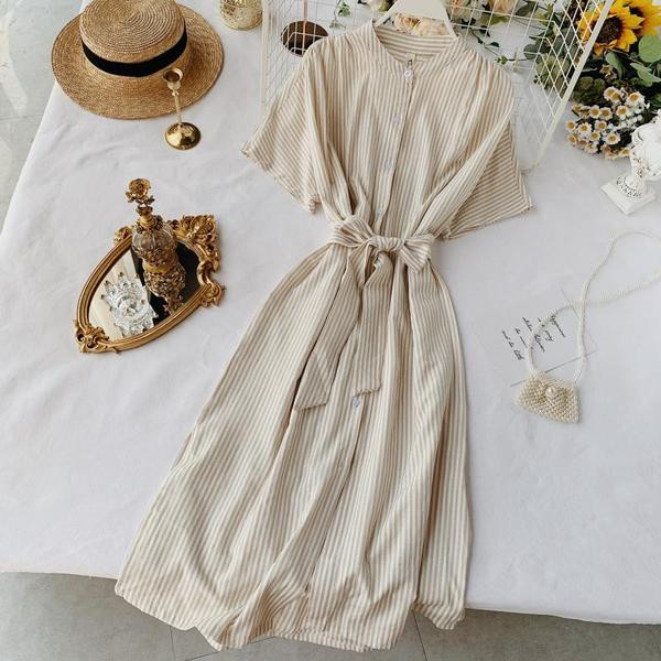 Rochie de dama cu decolteu O si maneci scurte