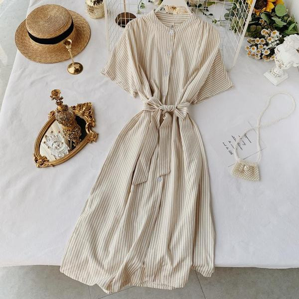 Rochie de dama cu decolteu O si maneci scurte