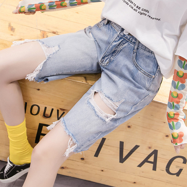 Blugi de dama actuali in culoare deschisa-cu buzunare