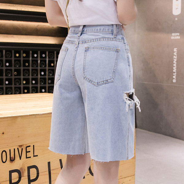 Blugi moderni de dama cu talie inalta - intr-o culoare deschisa