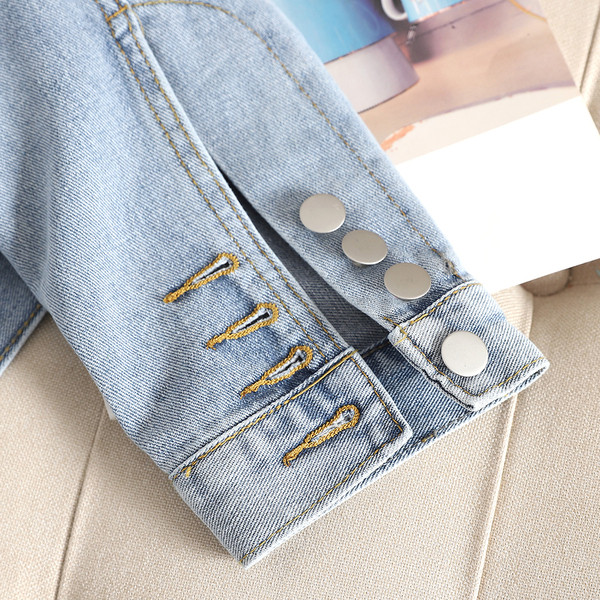 Jachetă casual de damă din denim de culoare deschisă