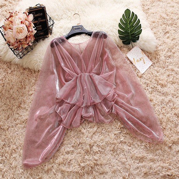 Bluză de damă modernă în trei culori cu decolteu în V