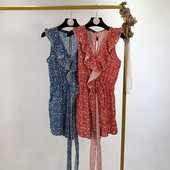 Salopetă cu decolteu în V cu model floral