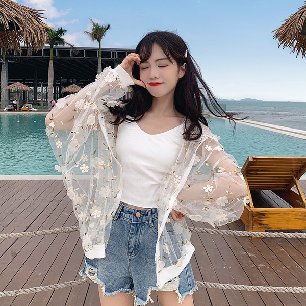 Hanorac de dama modern in trei culori cu model floral