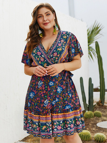 Rochie de dama decupata cu decolteu in V si model floral in mai multe culori