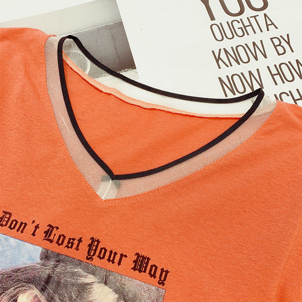 Tricou de dama modern cu maneca scurta si aplicatie