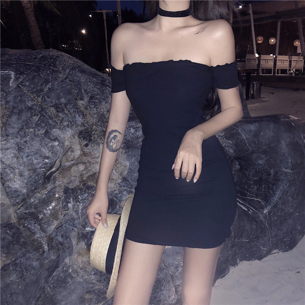 Rochie casual de dama in negru cu umerii goi