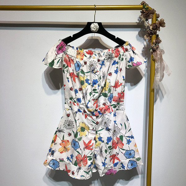 Salopeta scurta de dama cu umerii goi