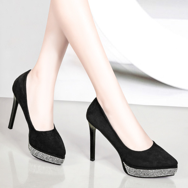 Pantofi de dama actuali cu toc inalt si pietre pe talpa in negru si rosu