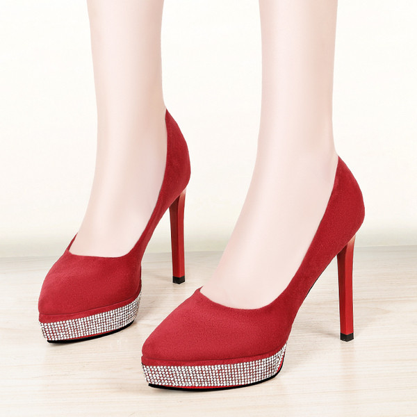 Pantofi de dama actuali cu toc inalt si pietre pe talpa in negru si rosu