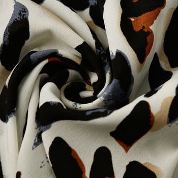 Rochie de dama model nou cu model animal si decolteu in V