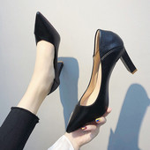 Pantofi moderni de dama ascutit din piele ecologica in negru si bej