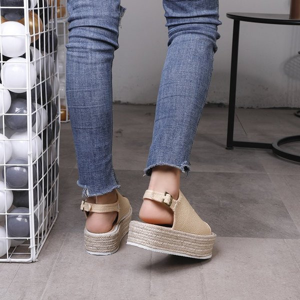 Sandale de dama moderne cu platforma in negru, bej si maro