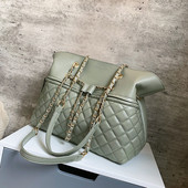 Geanta de dama moderna cu lant metalic in trei culori