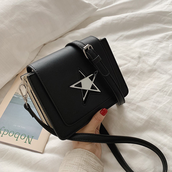 Geanta de dama moderna cu decor metalic in patru culori